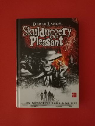 DETECTIVE ESQUELETO Skulduggery Pleasant