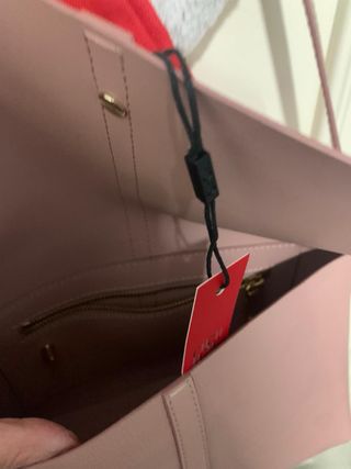 Bolso Carolina Herrera Rosa con Candado Dorado