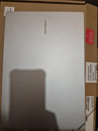 Samsung Galaxy Book2 Go Plata