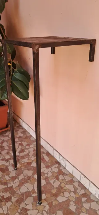 Tavolo alto in ferro su misura