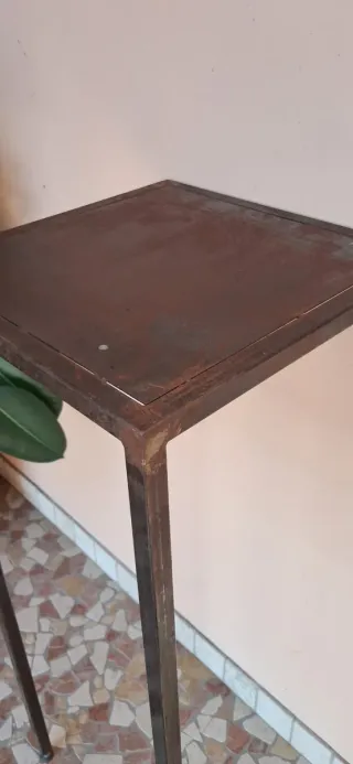 Tavolo alto in ferro su misura