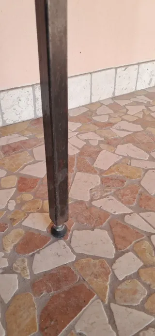 Tavolo alto in ferro su misura