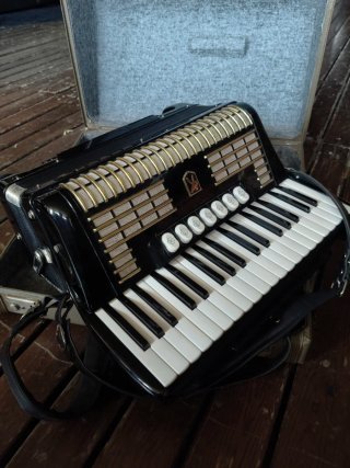 Acordeón alemán Hohner Verdi i germany