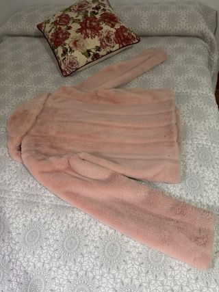 Abrigo pelo sintético rosa Guess