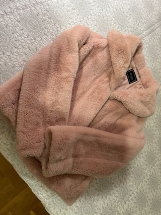 Abrigo pelo sintético rosa Guess