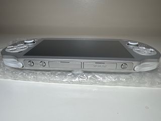 PS Vita Ice Silver (PCH-1000) Wifi - Modelo Japón