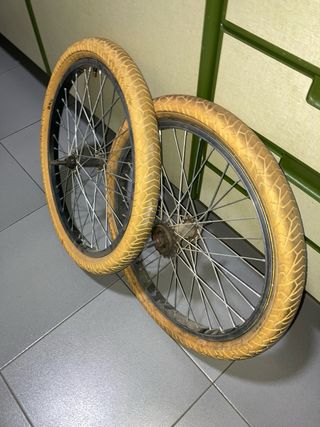 Ruedas BMX color amarillo