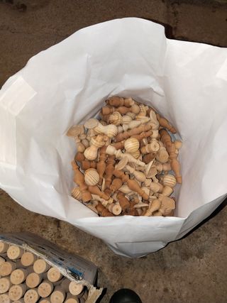 Pezzi di legno tornito per falegnameria