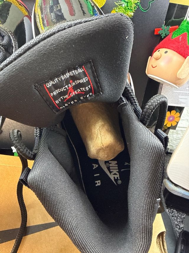 Jordan 11 Zapatillas Negras y Rojas