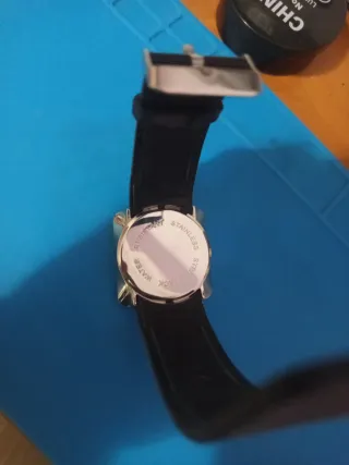 Reloj Táctil Mujer Negro y Plateado