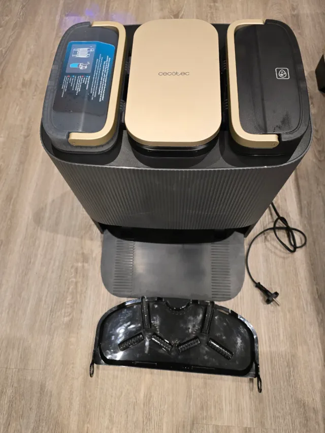 Base autovaciado Conga 13090 Cecotec