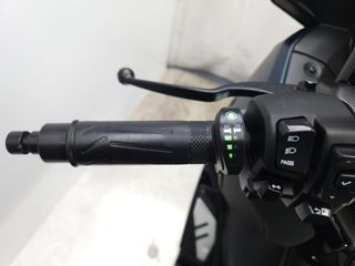 YAMAHA X-MAX 300 TECH MAX 2023 5032 kms.