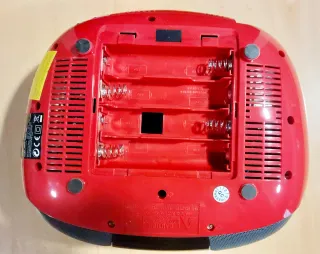 Radio lector USB Schneider roja