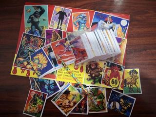 MONSTRUOS ALBUM Y COLECCION CROMOS A PEGAR.LEER.