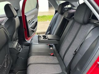 PEUGEOT 3008 130CV AUTOMÁTICO