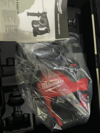 Milwaukee M12 FUEL Martillo Rotativo