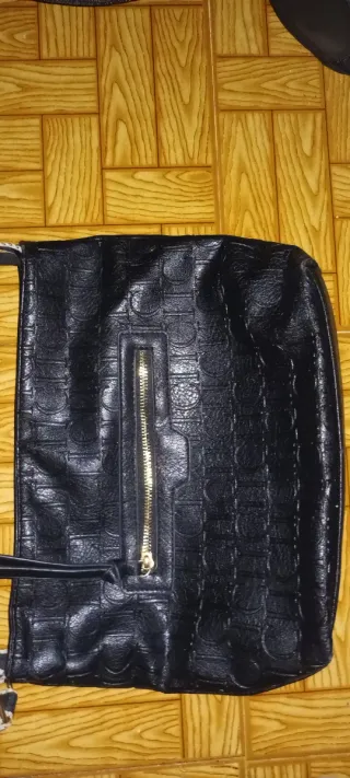 Regalo Bolso CH bandolera negro