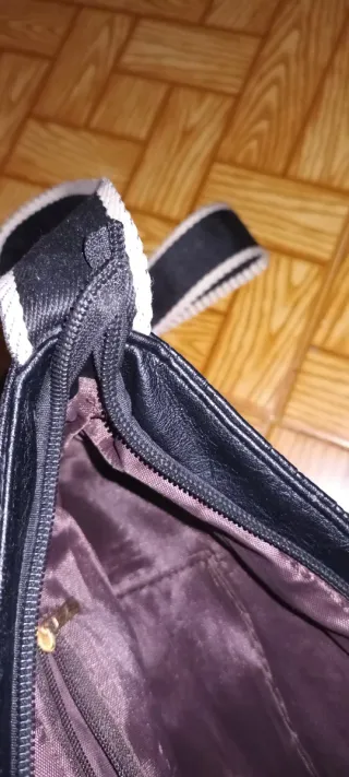 Regalo Bolso CH bandolera negro