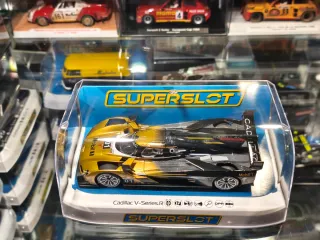 Superslot H4586 Cadillac V-Series.R