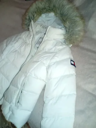 Abrigo blanco niña con capucha