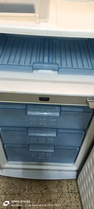 NEVERA COMBI BOSCH NO FROST ENERGÍA A+