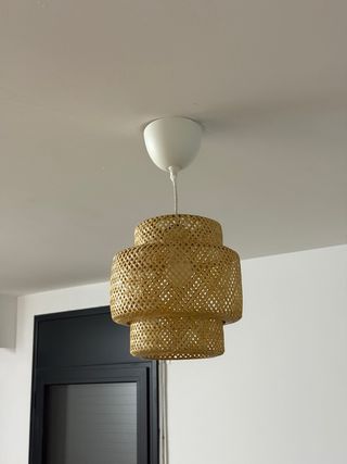 Lámpara de techo ratán moderna