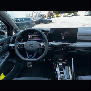 Volkswagen Golf 2025