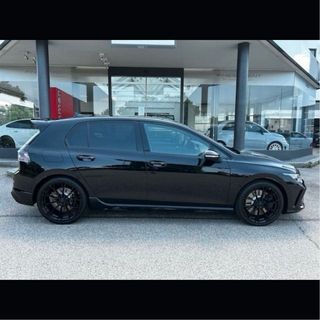 Volkswagen Golf 2025