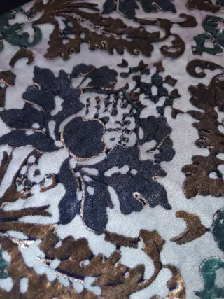 Chal de seda y terciopelo estampado