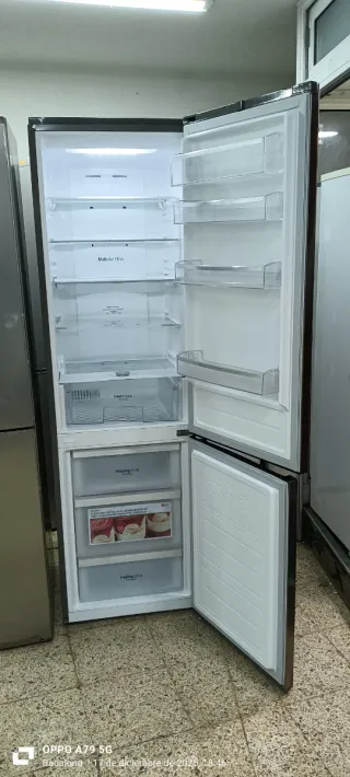 Nevera combi LG acero inoxidable NO FROST  A++