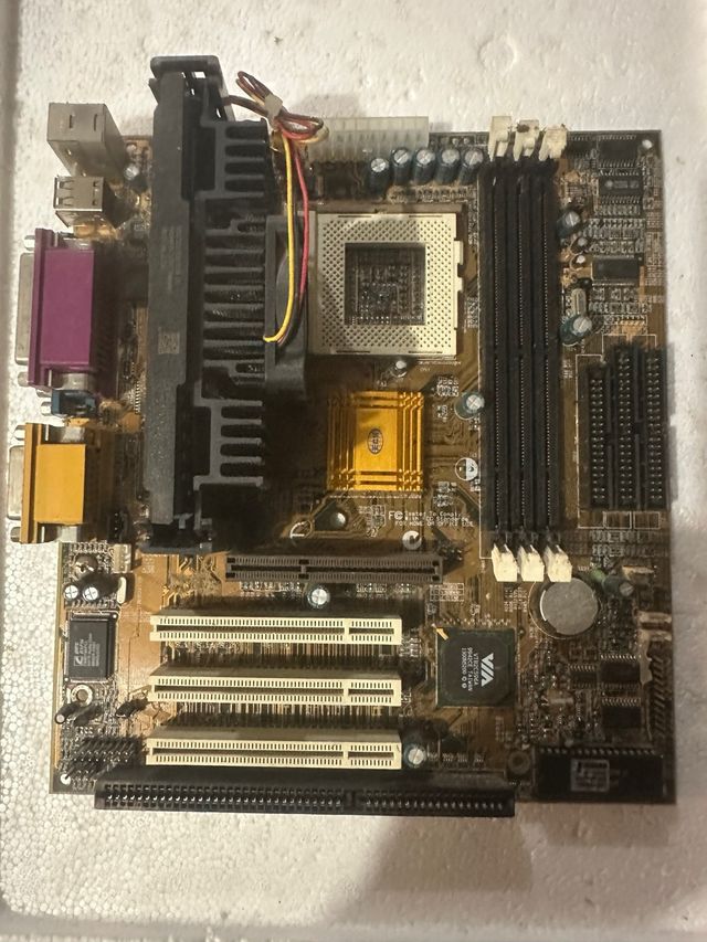 121- ECS P6BAT-ME pga 370 slot 1 + pentium III 500