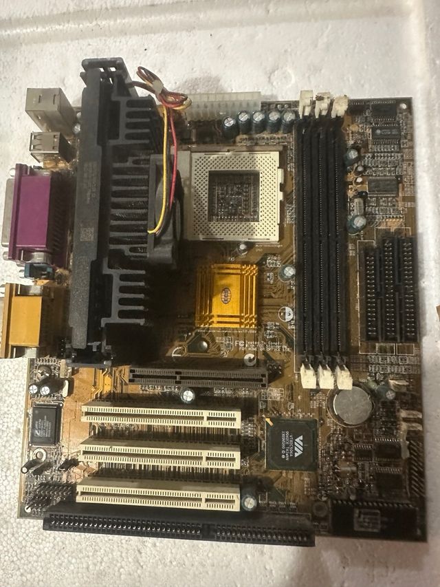 121- ECS P6BAT-ME pga 370 slot 1 + pentium III 500
