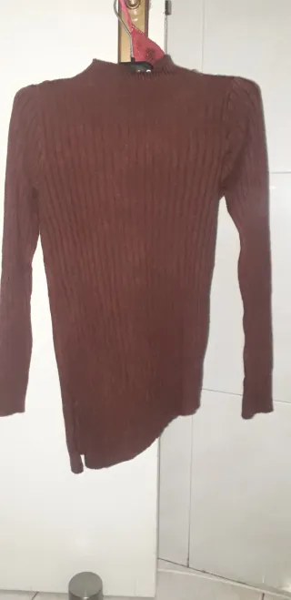 Jersey fino marrón asimétrico