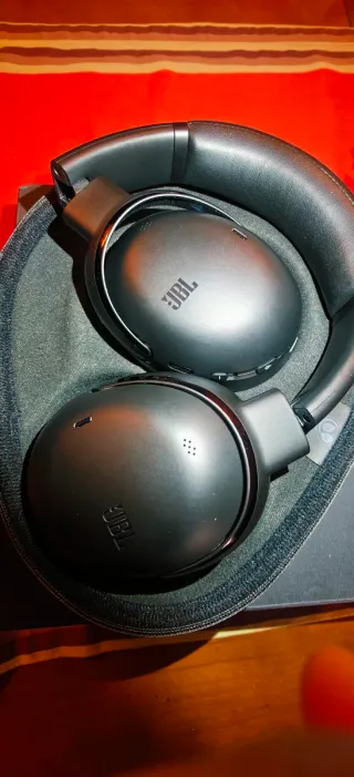 Auriculares JBL Tour One M3 2025