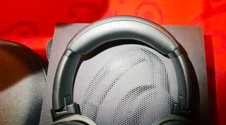 Auriculares JBL Tour One M3 2025