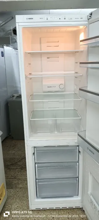 NEVERA COMBI BOSCH NO FROST ENERGÍA A+