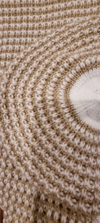 Conjunto bufanda y gorro de Mango.