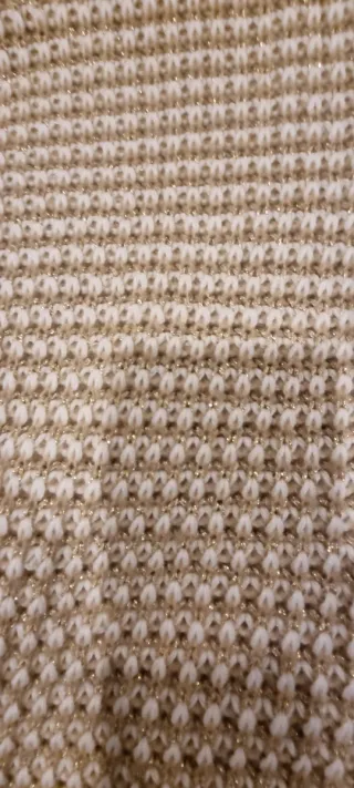 Conjunto bufanda y gorro de Mango.