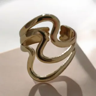 Anillo Dorado Diseño Ondulado Ajustable
