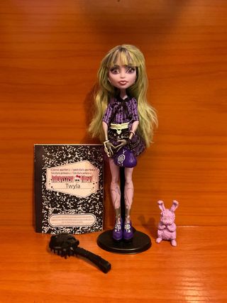 Monster High Twyla Muñeca