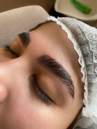 Realza tu mirada | Cejas- Pestañas - Faciales