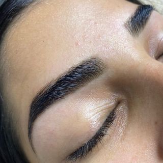 SERVICIOS DE BELLEZA FACIAL Y CORPORAL