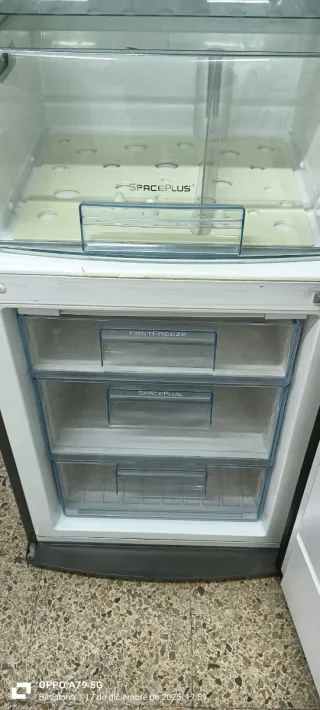 Nevera Combi Electrolux No Frost energía A+