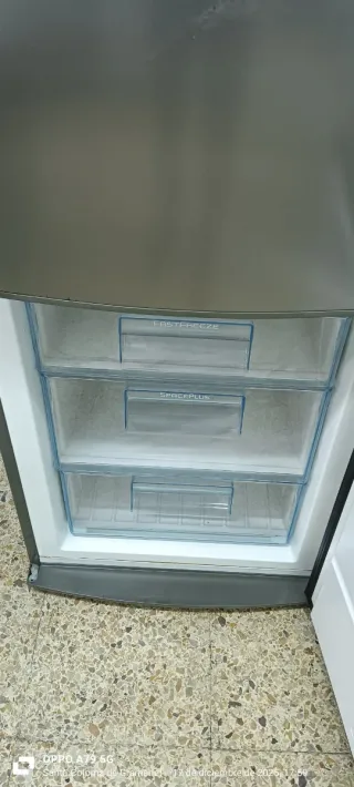 Nevera Combi Electrolux No Frost energía A+