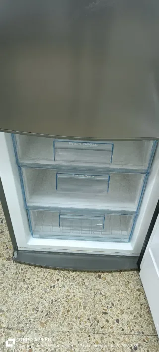 Nevera Combi Electrolux No Frost energía A+