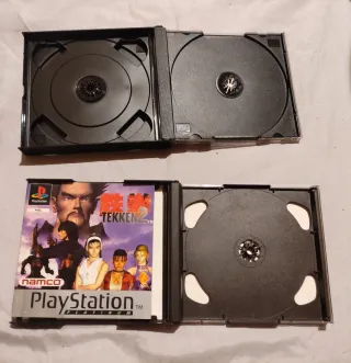Cajas de juegos PS1: Tekken 2 y Metal Gear Solid