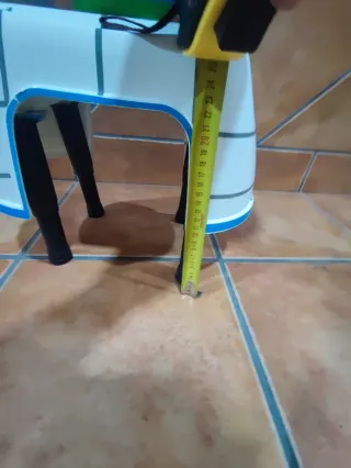 Cocina de juguete con cesta y accesorios