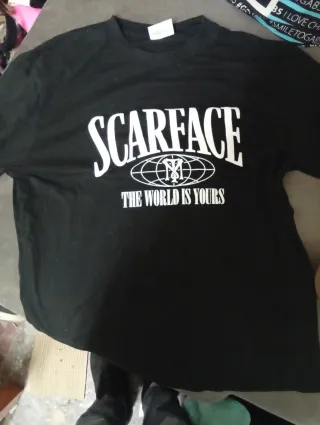 Camiseta Negra Scarface The World Is Yours