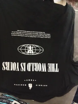 Camiseta Negra Scarface The World Is Yours