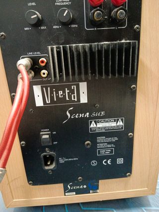 Altavoces Vieta Scena . Buen estado · Vieta · Beige, 4 satelites con peana ikea + subwoofer y central